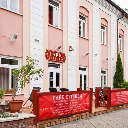 Hotel Park & Etterem, Nagyatad