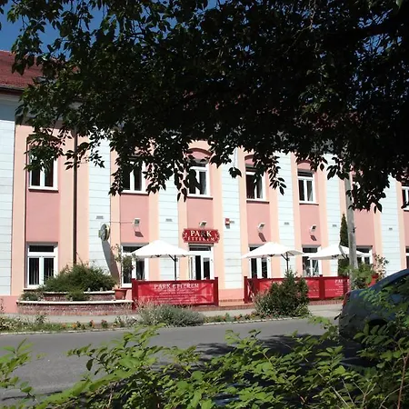 Park Hotel&étterem, Hotel 3*