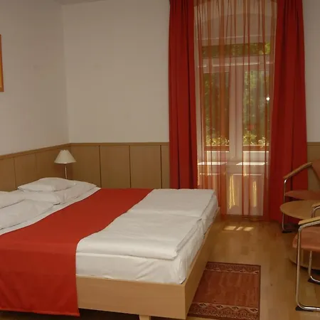Park Hotel&étterem, 3*