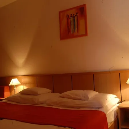 Hotel Park & Etterem, Nagyatad