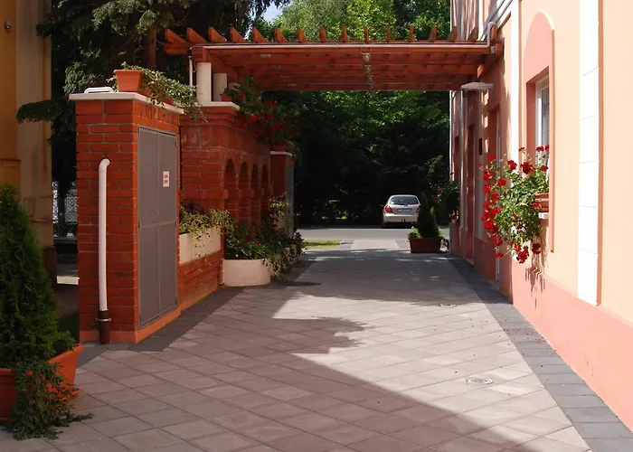 فندق Park & Etterem, 3*