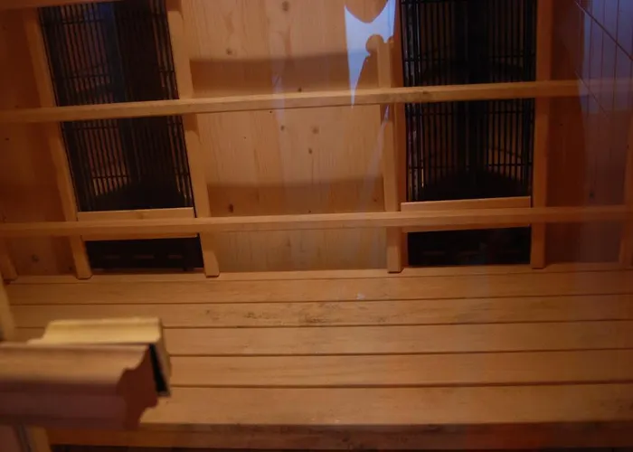 فندق Park & Etterem,